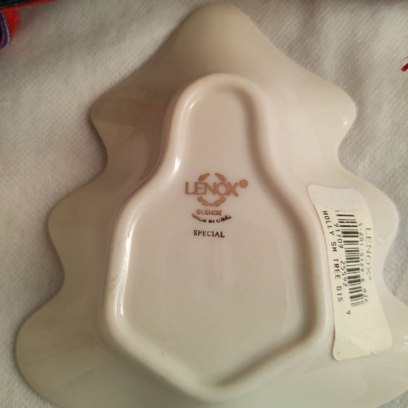 Lenox | Holly Small Tree Dish - Picture 7 of 8